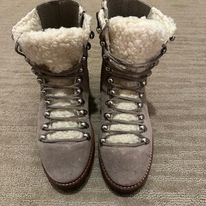 Women’s Jeffrey Campbell Gray Shearling Winter Boots, size 6